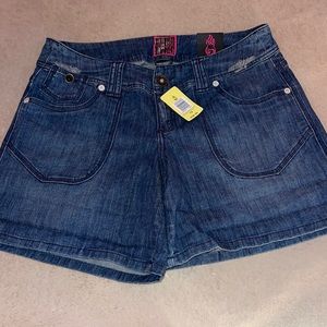 Jean shorts 5 inch inseam